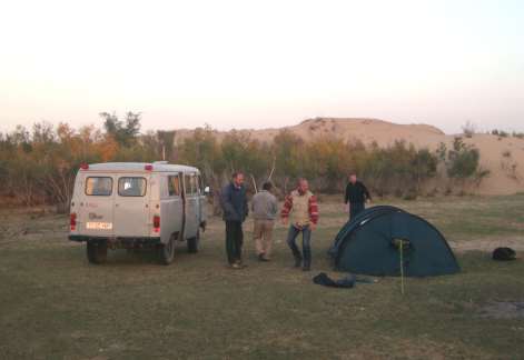 Nachtquartier in den Sandd�nen Mongol Els